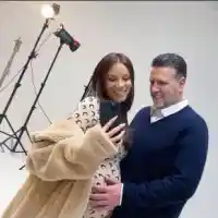 Малко преди да роди: Емилия се показа с бременното коремче (Фото)