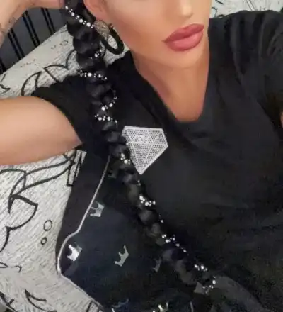 Мани от „Игри на волята” се наблъска със силикон