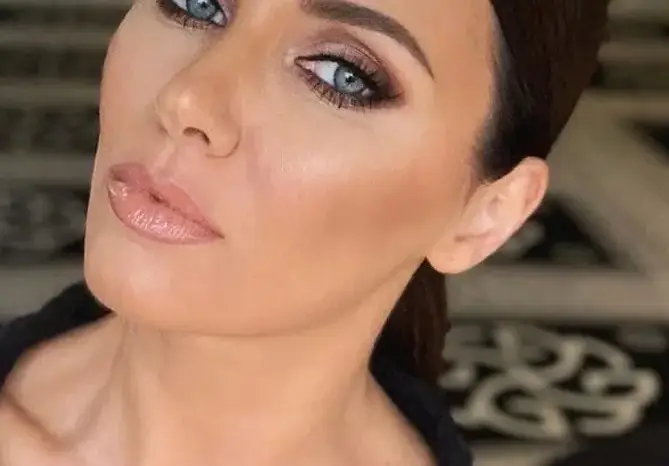 Мария Силвестър изхвърли сутиена (Снимка в галерията)