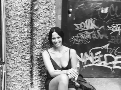 Мария Силвестър изхвърли сутиена (Снимка в галерията)