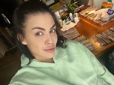 Надувка! Деси Цонева закусва с хайвер за 900 лв.