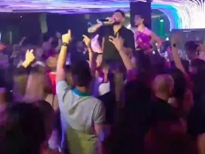 Напук на локдауна: Чалгаджии пеят в претъпкани дискотеки (Снимки)