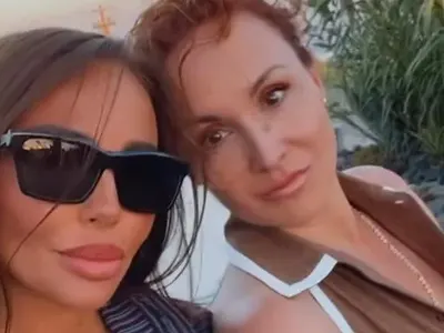 Николета първа дружка със свекървата