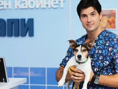 Павел от „Татковци“ се сгоди за любимата си в Италия (СНИМКА)