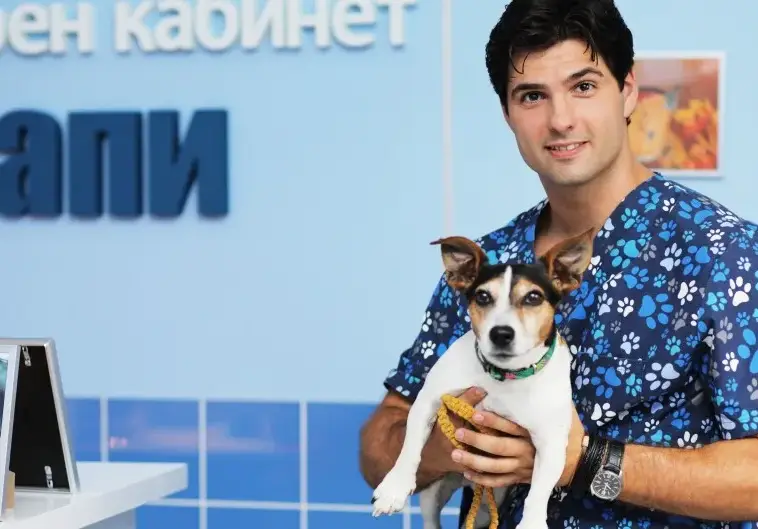 Павел от „Татковци“ се сгоди за любимата си в Италия (СНИМКА)