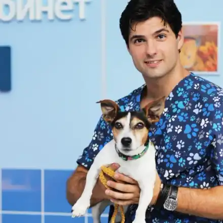 Павел от „Татковци“ се сгоди за любимата си в Италия (СНИМКА)