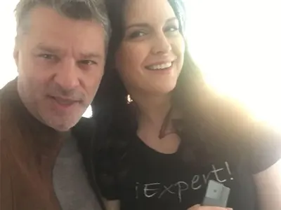 Пробив в Русия! Нашата Жени влезе в мокрите сънища на братушките (Снимки)