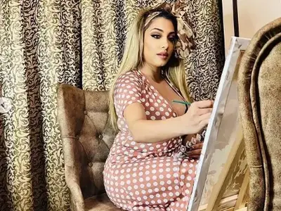 Роксана станa художник