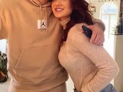 Щерката на Боби Михайлов се върна в България