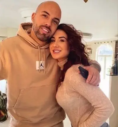 Щерката на Боби Михайлов се върна в България