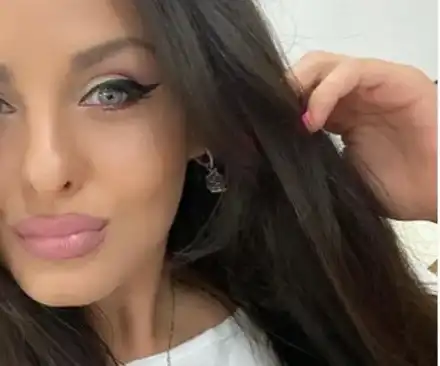 Щерката на Глория се уреди в Би Ти Ви