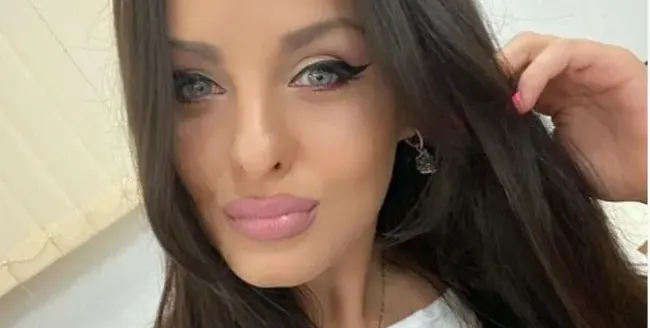 Щерката на Глория се уреди в Би Ти Ви