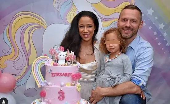 Щерката на Орлин Павлов стана на 3 г.