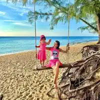 Слон налетя да целува Преслава (Снимки)