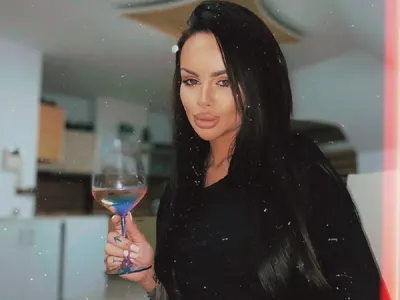 Сузанита към новото си гадже: Ще държа ръката ти до последния си дъх! Певицата започва ново начало с Марк Славов