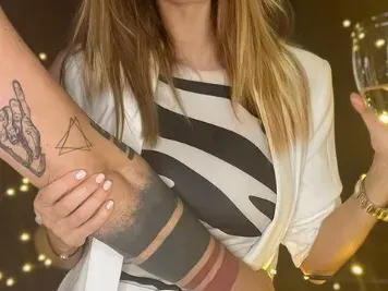 УАУ! Галя от Сатен си показа… позите (СНИМКИ)