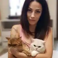 УАУ! Мис Плеймейт спечели конкурс с котето си (Снимки)