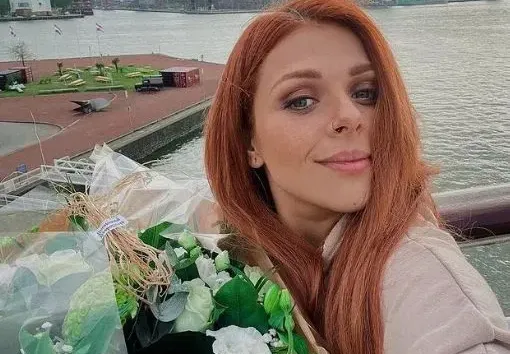 Вики Георгиева стана брюнетка! Харесва ли ви новата й визия