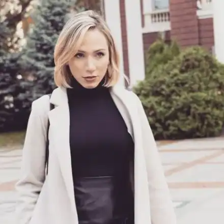 Внучката на Тодор Колев в кабаре