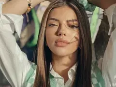 Дара си прави масажи с мед