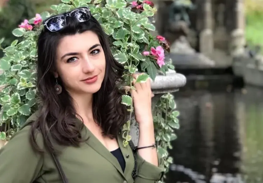 Лена Бориславова станала адвокат заради  Али МакБийл