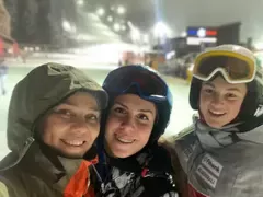 Русото Барби във фолка Гергана напомни за себе си (СНИМКИ)