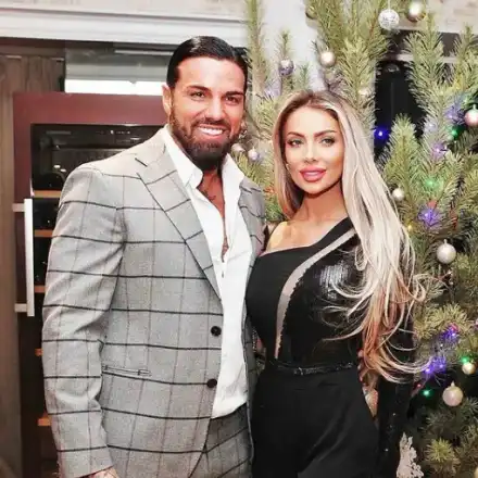 Златка и Благо прекалиха с демонстрациите да се правят на влюбени гълъбчета