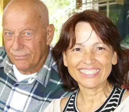 10 години след смъртта му: Раздадоха дрехите и бижутата на Коста Цонев