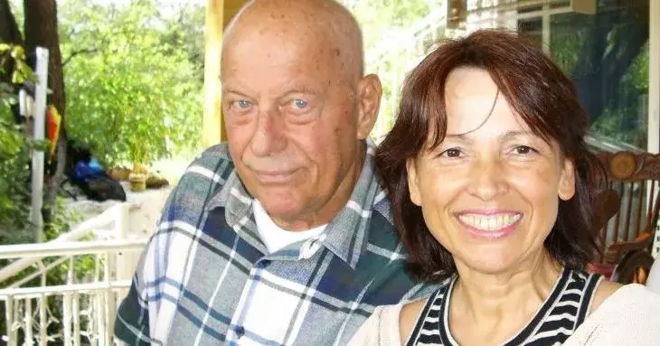 10 години след смъртта му: Раздадоха дрехите и бижутата на Коста Цонев