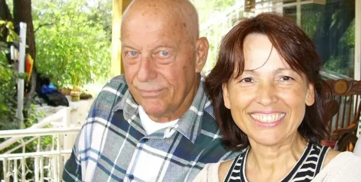 10 години след смъртта му: Раздадоха дрехите и бижутата на Коста Цонев