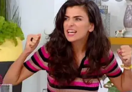 Андреа Банда се съсипала от козметика