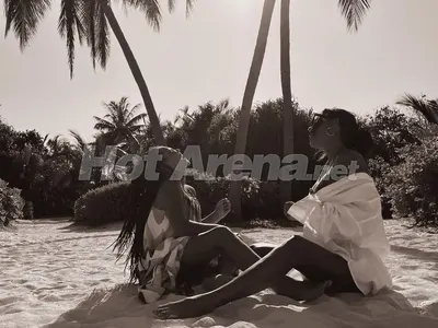 БГ звездите отлетяха на топло: Диляна Попова събира тен в Мексико, Гери-Никол пече дупарата в Доминикана (Снимки)