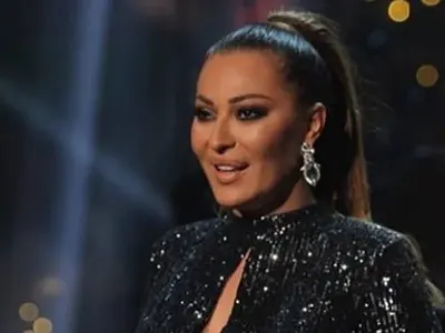 Цеца пя за  100 000 евро  хононар в София