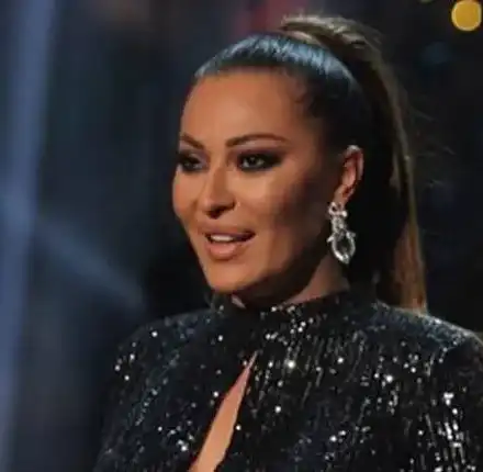 Цеца пя за  100 000 евро  хононар в София