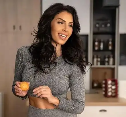 Черната Златка отслабва с кето режим