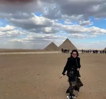 Данчето Христова се кефи на пустинята