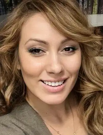 Деси Бакърджиева заприлича на Марая Кери