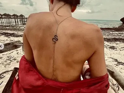 Диляна по монокини в Африка