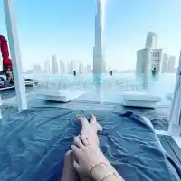 Диор качи Тоца на чанта, миската се хвали с бижута за 20 бона (Снимки)