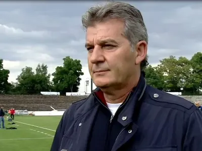 Емо Костадинов яхна  електрическо  „Порше“ за 400 бона