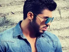 Фики намали хонорара си на 4 бона