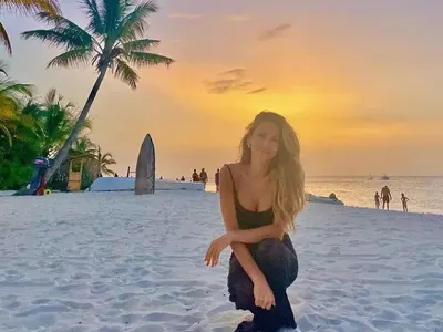 Ивайла Бакалова показа уникално тяло в Занзибар! Не пази диети (Вижте как се поддържа + СНИМКИ)