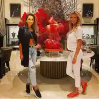 Ивайла Бакалова празнува Св. Валентин в Дубай