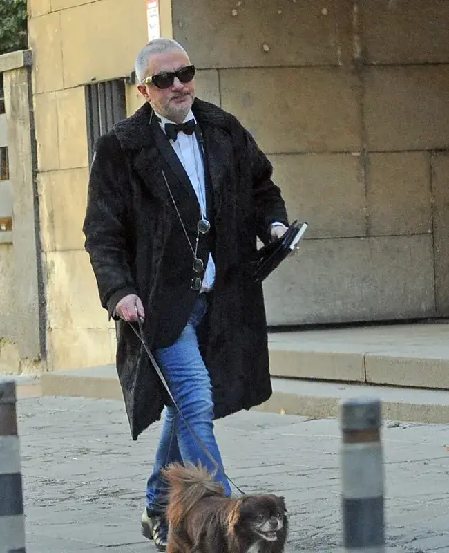 Кучето на Денди изчезна заедно с мистериозния му приятел Кристофър - Камелия