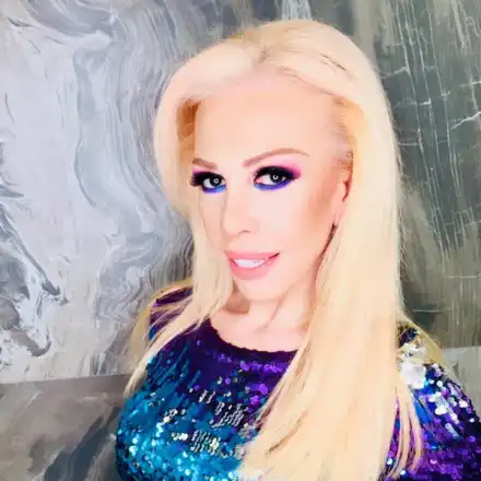 Луна не може да си продаде имота! Иска луди пари