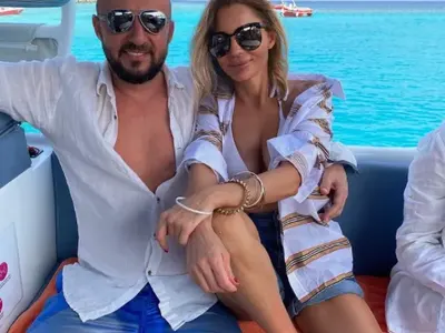 Мъжът на Галя от Сатеен ходи с прозрачни бански (Фото)