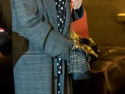 Мая Илиева в странен аутфит на парти