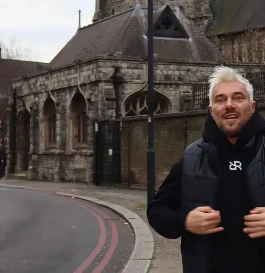 Миро избяга от Галка в Лондон