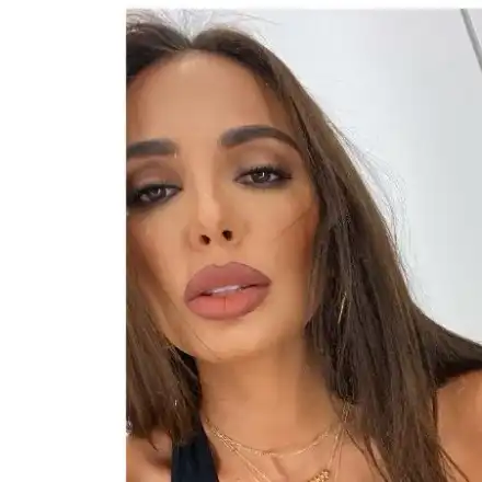 Николета Лозанова пропищя! Хакнаха моделката, раздават фалшиви награди