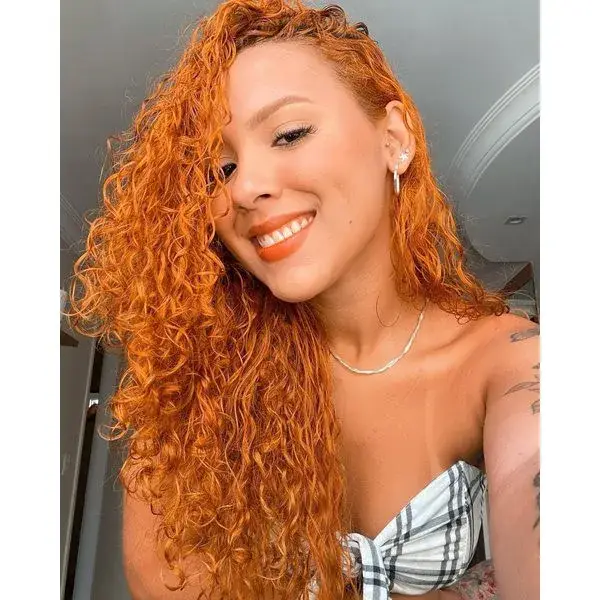 Пищна бразилка превзема Разград (Горещи снимки)